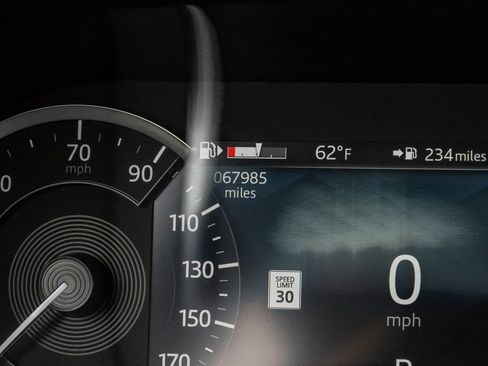 Used 2022 Jaguar F-PACE S image 21