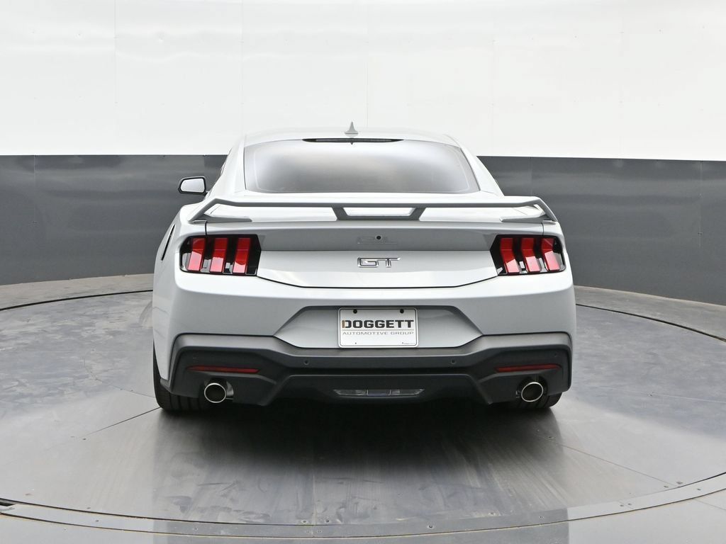 New 2026 Ford Mustang GT w/ GT Performance Package RWD image 8