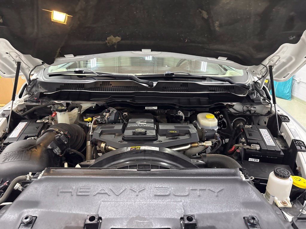 Used 2014 RAM 3500 Laramie AWD/4WD image 10