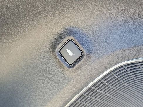 Used 2025 Acura MDX A-Spec image 15