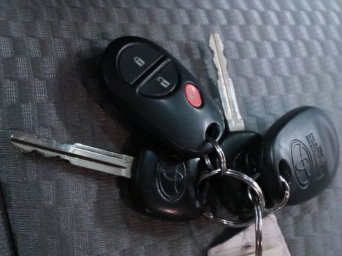 Used 2014 Toyota Tacoma PreRunner w/ SR5 Package image 21