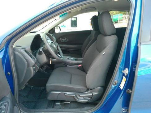 Used 2018 Honda HR-V LX image 12