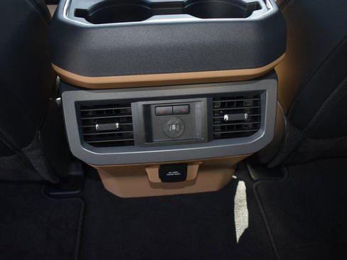 Used 2025 Ford F450 Lariat w/ FX4 Off-Road Package image 17