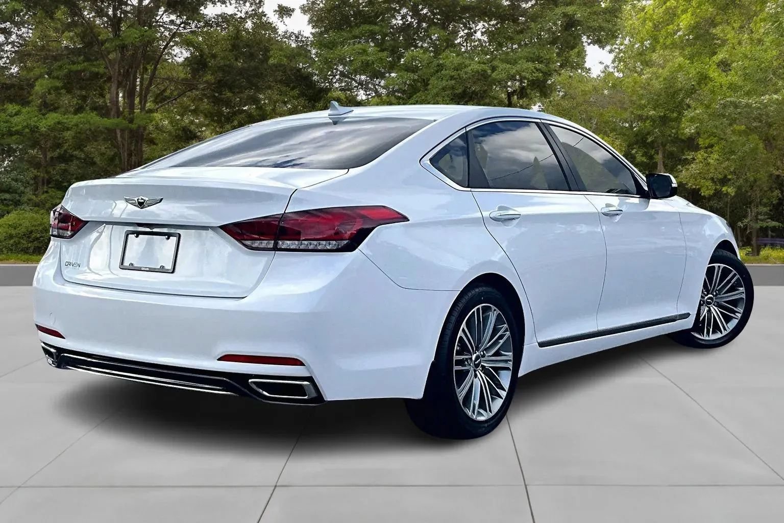 Used 2018 Genesis G80 3.8 RWD image 3