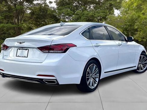 Used 2018 Genesis G80 3.8 RWD image 3