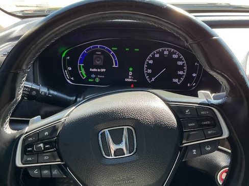 Used 2019 Honda Accord Touring image 16
