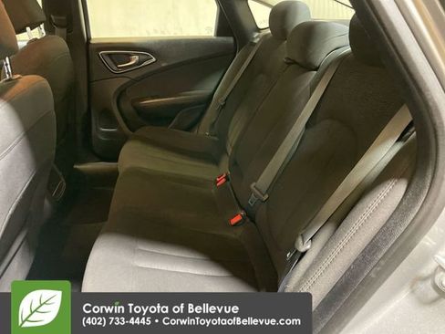 Used 2016 Chrysler 200 Limited image 23