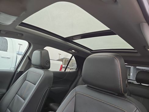 Used 2023 Chevrolet Equinox Premier image 29