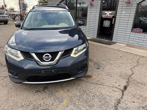 Used 2015 Nissan Rogue SV w/ SV Premium Package image 8