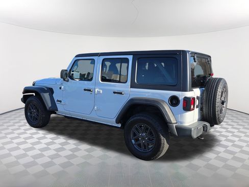 Used 2024 Jeep Wrangler Sport S image 5