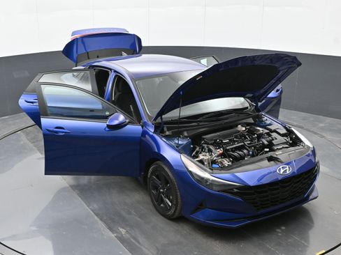 Used 2022 Hyundai Elantra SEL w/ Convenience Package image 44