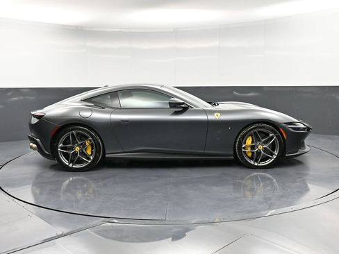 Used 2022 Ferrari Roma image 9