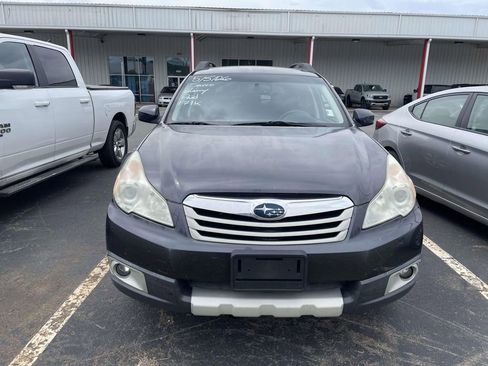 Used 2012 Subaru Outback 2.5i Limited w/ Moonroof Pkg AWD/4WD image 2