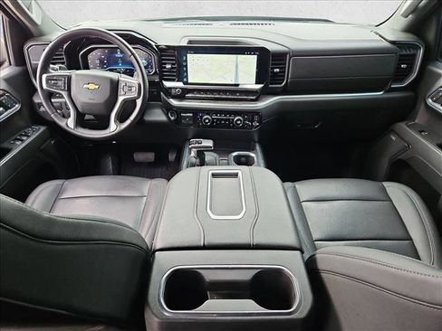 Used 2022 Chevrolet Silverado 1500 LTZ RWD image 18