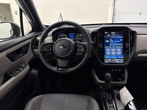 Used 2026 Subaru Forester Premium AWD/4WD image 14