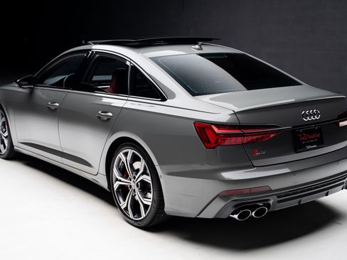 Used 2024 Audi S6 Premium Plus w/ Premium Plus Package image 24