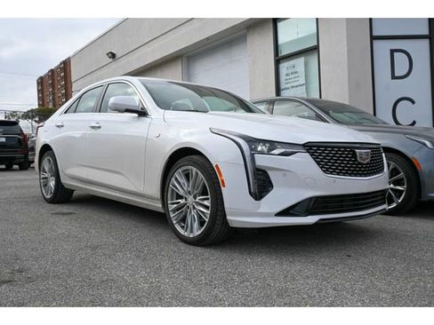 Used 2025 Cadillac CT4 Premium Luxury image 2