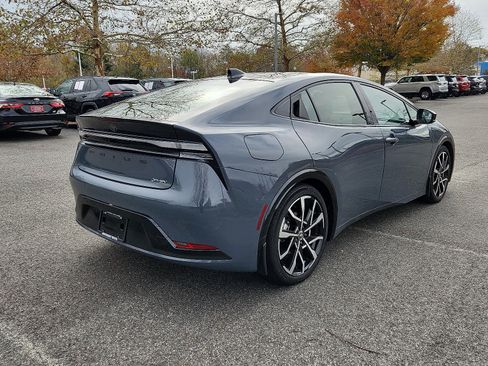 Certified 2025 Toyota Prius XSE Premium image 5