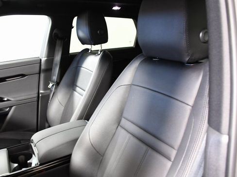 Certified 2025 Land Rover Range Rover Evoque Dynamic SE image 17