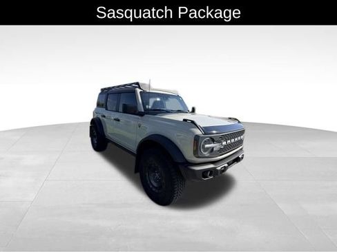 Used 2025 Ford Bronco Badlands w/ Sasquatch Package AWD/4WD image 5