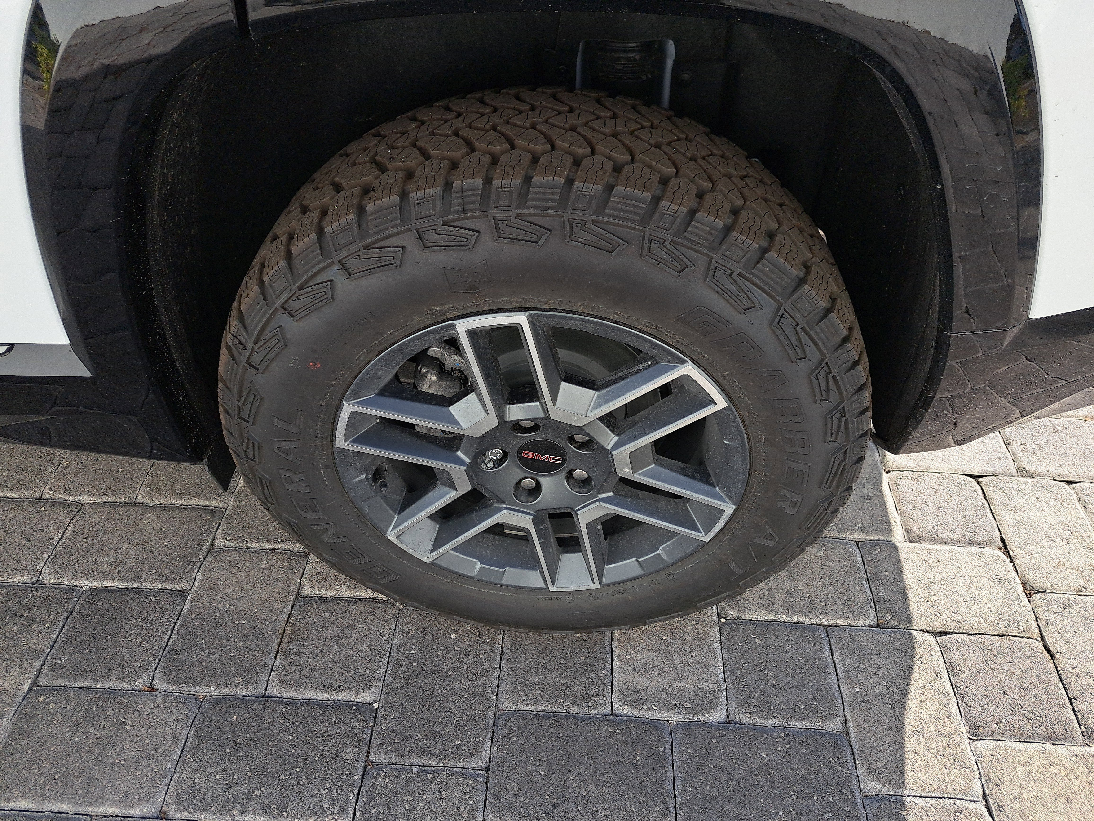 New 2026 GMC Terrain AT4 w/ Convenience Package III AWD/4WD image 11