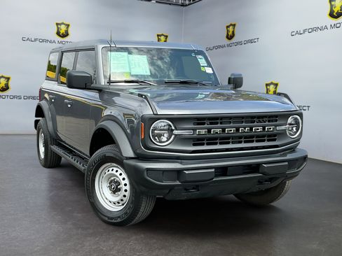 Used 2025 Ford Bronco 4-Door AWD/4WD image 3