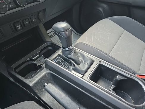 Used 2022 Toyota Tacoma TRD Sport AWD/4WD image 67