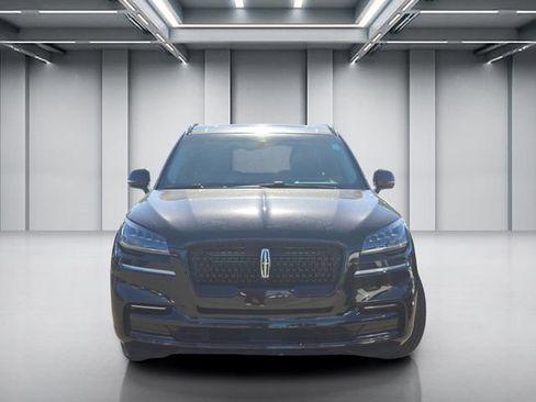 Used 2023 Lincoln Aviator Reserve w/ Equipment Group 201A AWD/4WD image 2