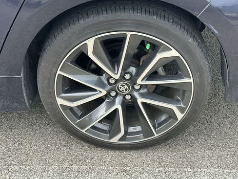 Used 2022 Toyota Corolla SE FWD image 5