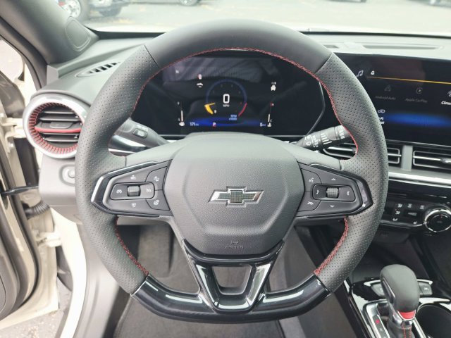 New 2026 Chevrolet Trax RS w/ Sunroof Package FWD image 19