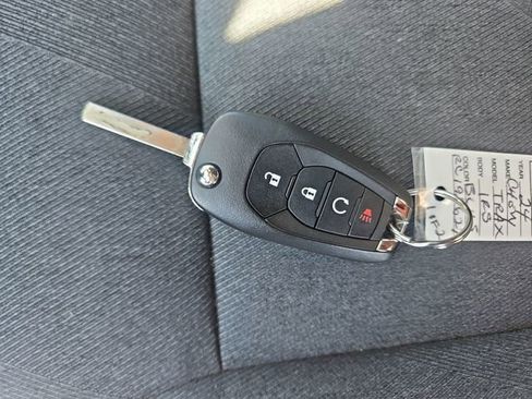 Used 2024 Chevrolet Trax RS FWD image 29