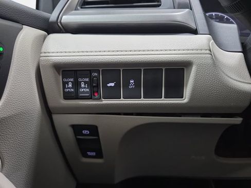 Used 2025 Honda Odyssey EX-L image 24