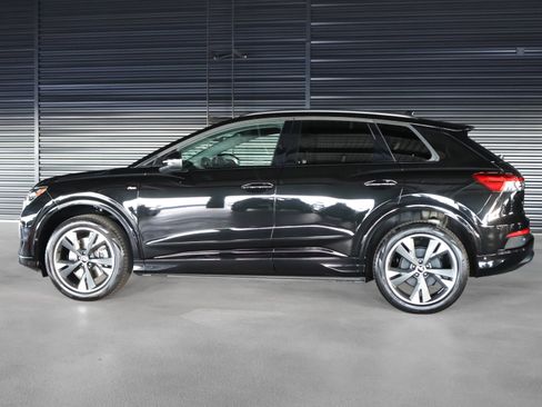 Certified 2024 Audi Q4 e-tron Premium Plus image 11