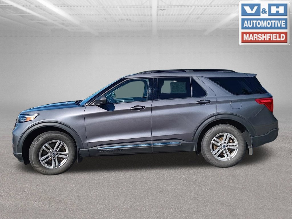 Used 2022 Ford Explorer XLT w/ Equipment Group 202A AWD/4WD image 25