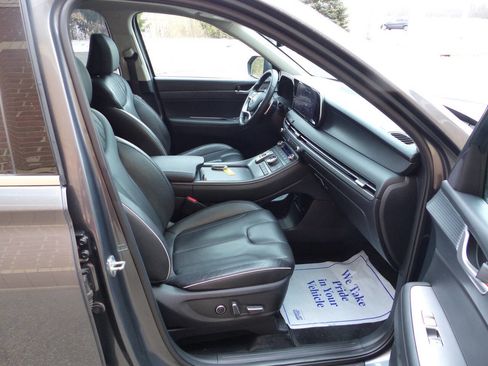 Used 2023 Hyundai Palisade Limited w/ Cargo Package image 45