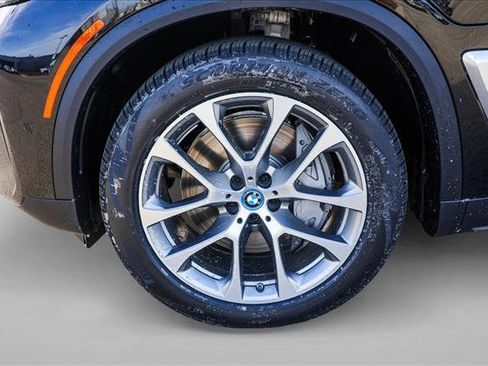 Certified 2025 BMW X5 xDrive50e w/ Parking Assistance Package image 9