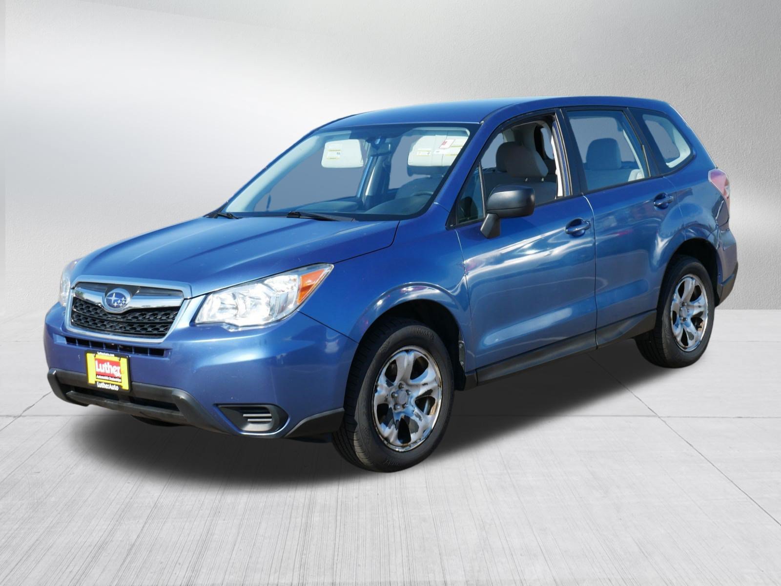 Used 2015 Subaru Forester 2.5i AWD/4WD image 3