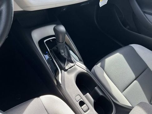 Used 2025 Toyota Corolla LE image 21