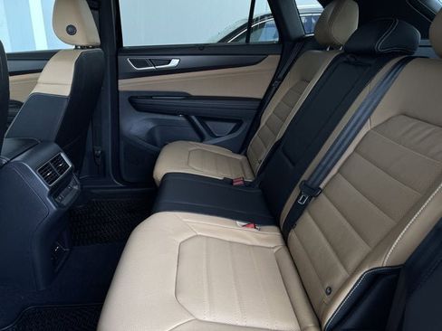 New 2026 Volkswagen Atlas Cross Sport SEL R-Line image 28