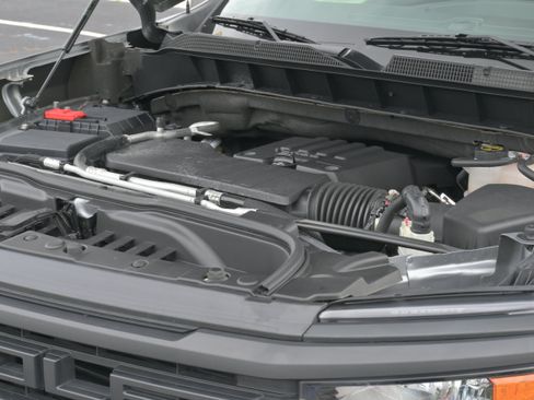 Used 2024 Chevrolet Silverado 1500 Custom AWD/4WD image 8