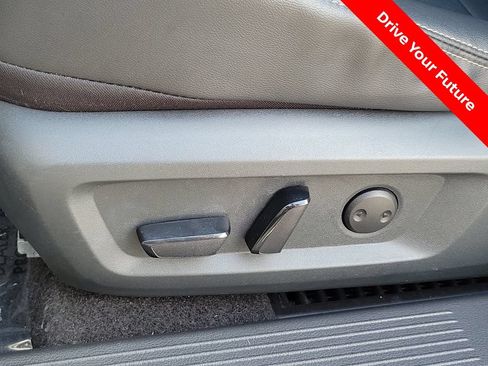 Certified 2023 Nissan Rogue SL w/ SL Premium Package FWD image 17
