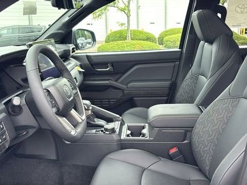 New 2025 Toyota Tacoma Limited AWD/4WD image 28