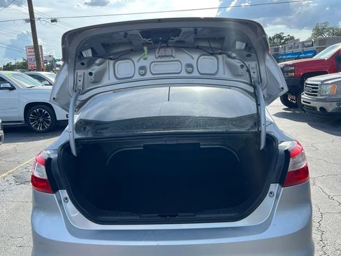 Used 2014 Ford Focus SE FWD image 19