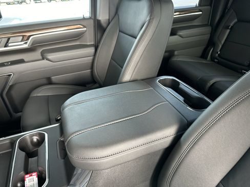 Used 2024 Chevrolet Silverado 2500 LT AWD/4WD image 21