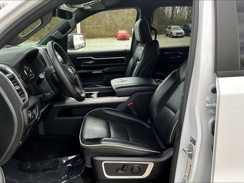 Used 2024 RAM 1500 Laramie AWD/4WD image 25