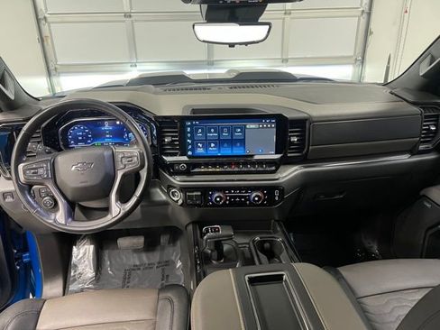 Used 2022 Chevrolet Silverado 1500 ZR2 w/ Technology Package AWD/4WD image 19