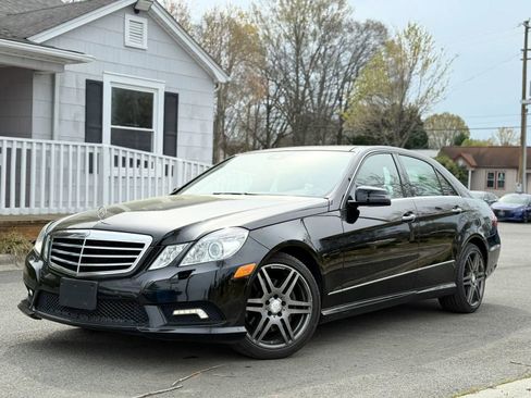 Used 2010 Mercedes-Benz E 350 4MATIC Sedan image 2