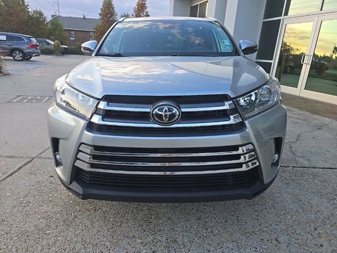 Used 2018 Toyota Highlander Limited image 18