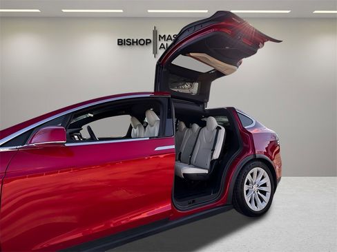 Used 2020 Tesla Model X Long Range image 27