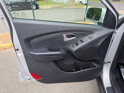 Used 2013 Hyundai Tucson GLS FWD image 11